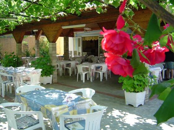Sakis - Photo2