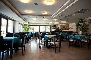 Toroni Blue Sea Hotel - Photo2