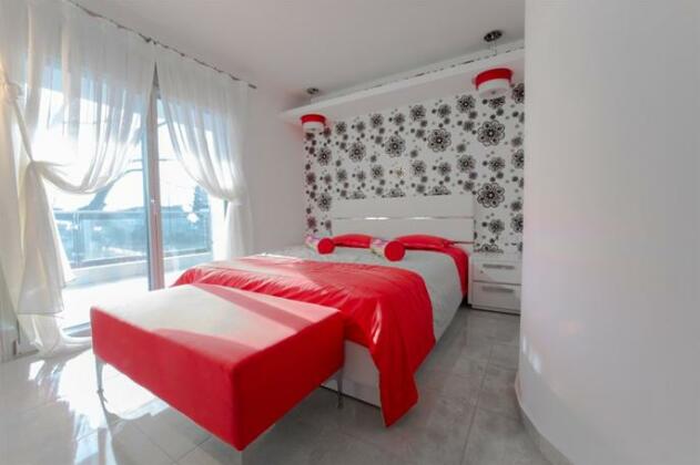 Toroni Luxury Villas - Photo5