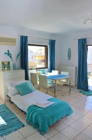 Turquoise Beach Apartment - big terrace - 5min to beach