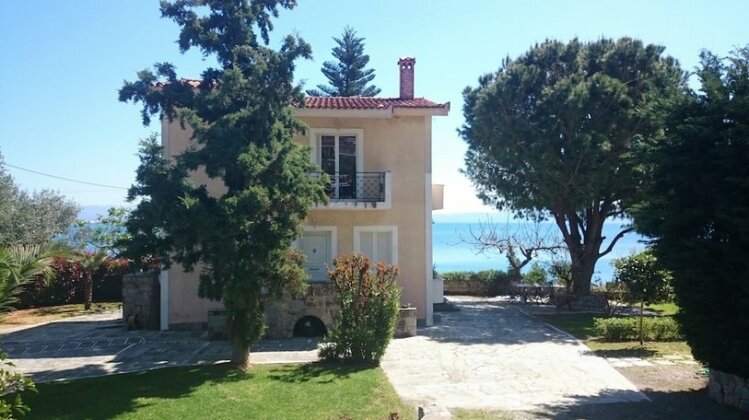 Messinian Blue Seaside Villa