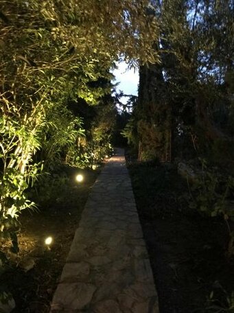 Magic Path-Garden View - Photo2
