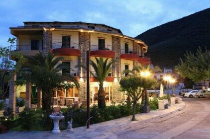 Delfini Hotel West Greece