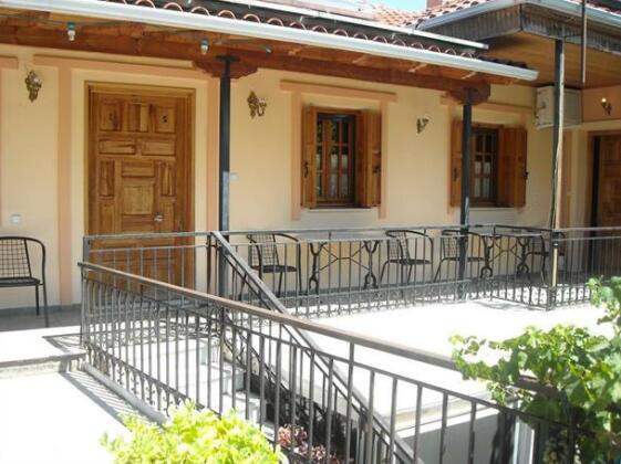 Epavli Antonis - Photo2