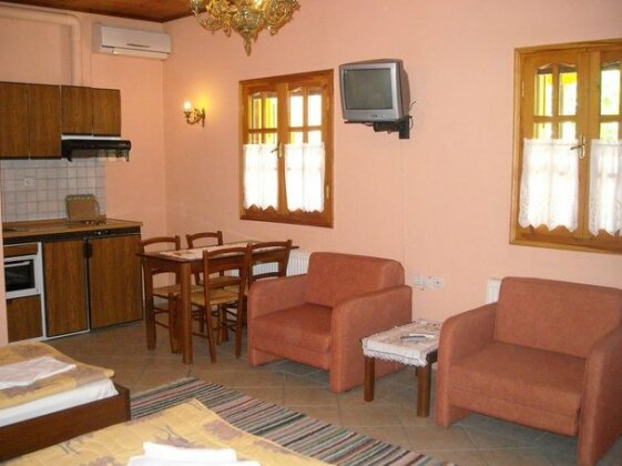 Epavli Antonis - Photo5