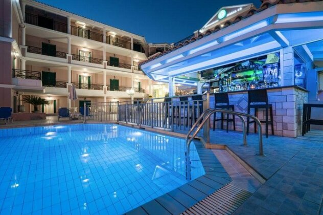 Alamis Apartments - Photo2