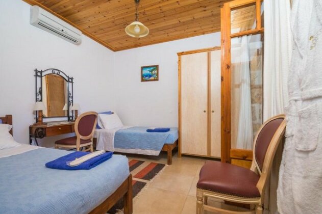 Alpos Villa - Photo4