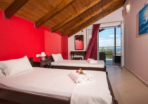 Armonia Studios & Apartments