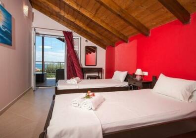 Armonia Studios & Apartments
