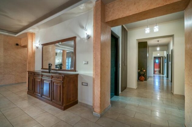 Athena's Holiday Home - Photo4