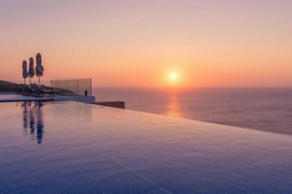 Aurora Luxury Retreat
