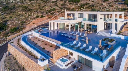 Aurora Villa Luxury Retreat