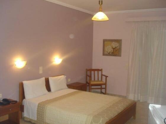 Balcony Hotel - Photo3