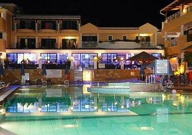 Caretta Beach Hotel Kalamaki - Photo4