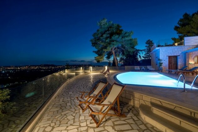 Castelli Villa - Photo2