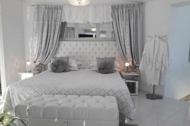Dion Suite - Photo3