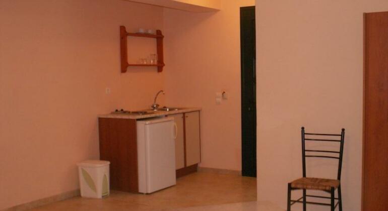 Elanthi Village Apartments - Photo4