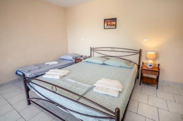 Eleni Studios Zakynthos - Photo2