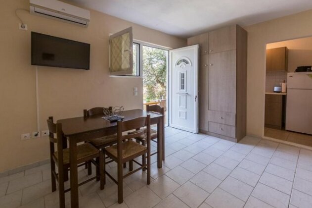 Eleni Studios Zakynthos - Photo3