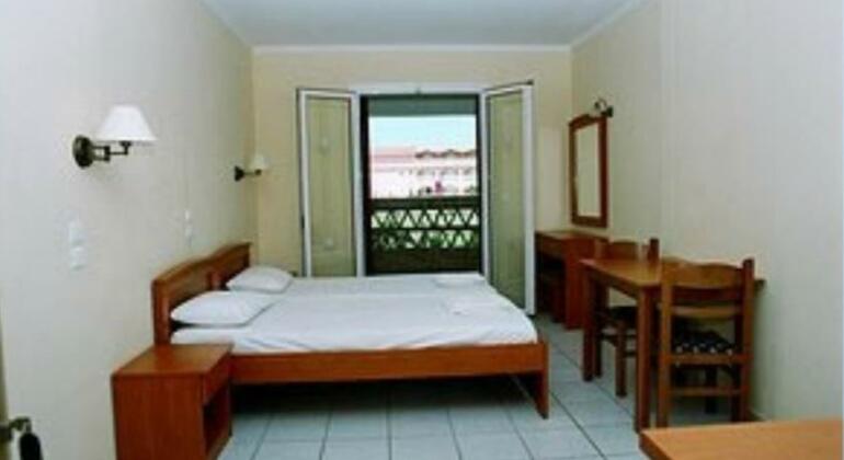 Elpida Hotel - Photo5