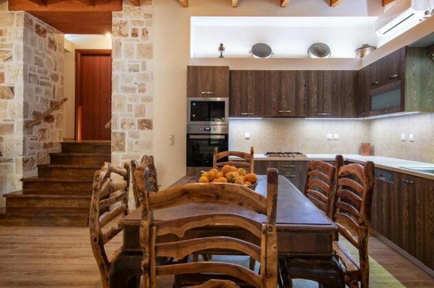 Flabouriaris Estate - Photo4