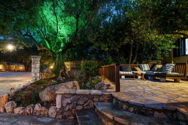 Flabouriaris Estate - Photo5