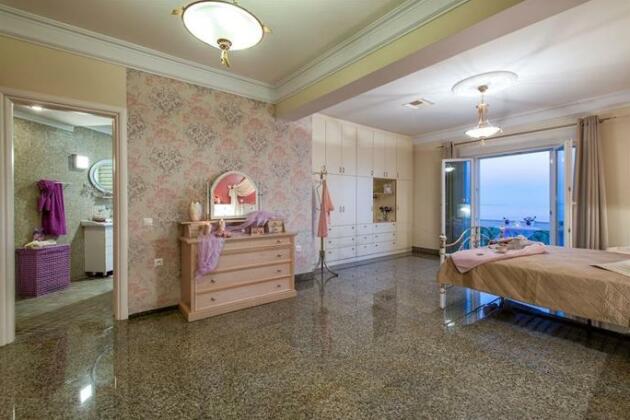 Frido Luxury Villa - Photo4