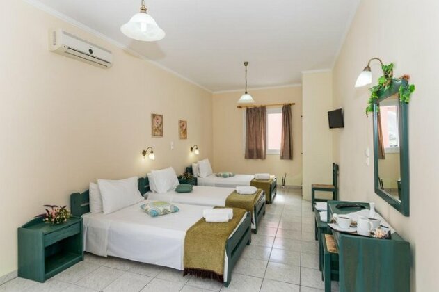 Grapevines Hotel - Photo5