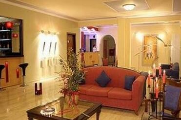 Ionis Art Hotel - Photo4