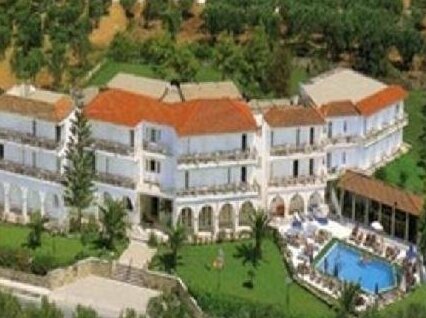Karras Grande Resort - Photo2