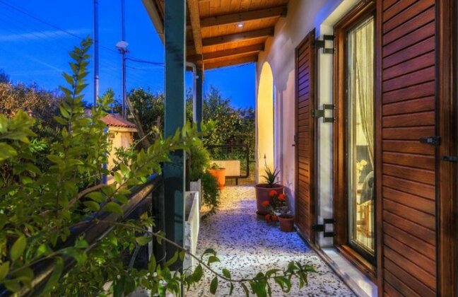 Koronios House - Photo3