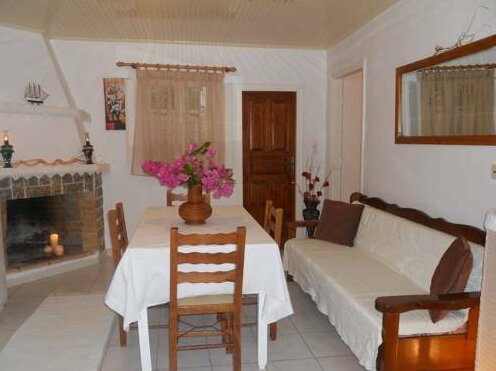 Kostas Cottages - Photo3