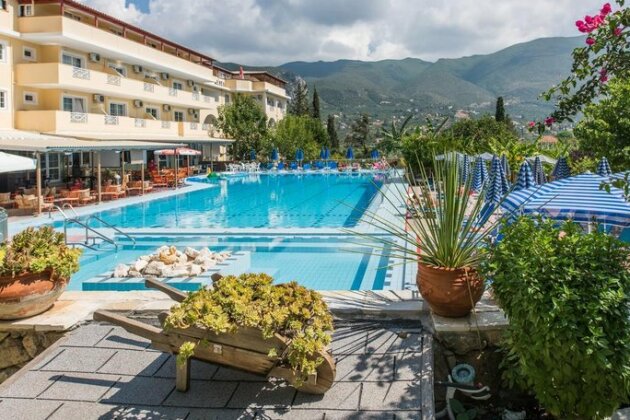 Koukounaria Hotel - Photo2