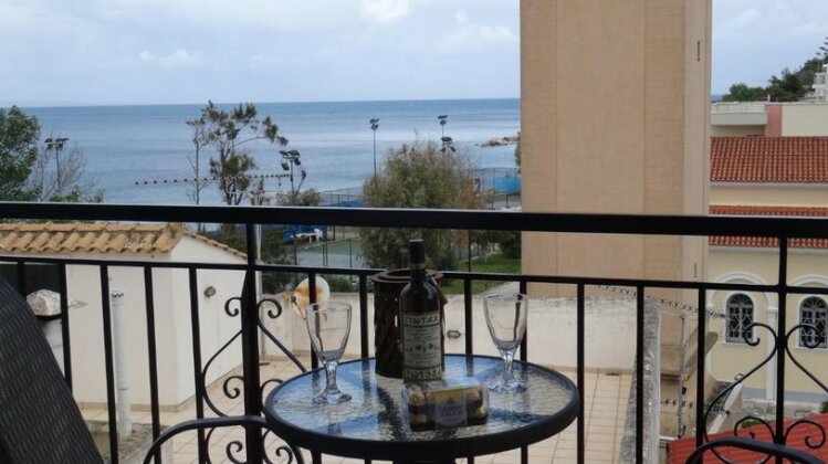 Lambros Sea Side - Photo3