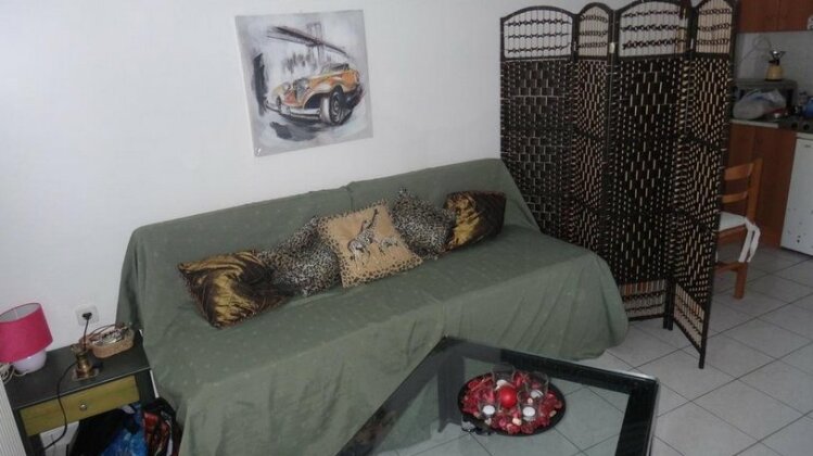 Lambros - Photo3