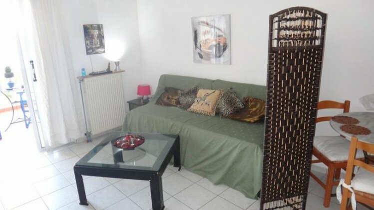 Lambros - Photo4