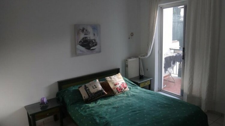 Lambros - Photo5