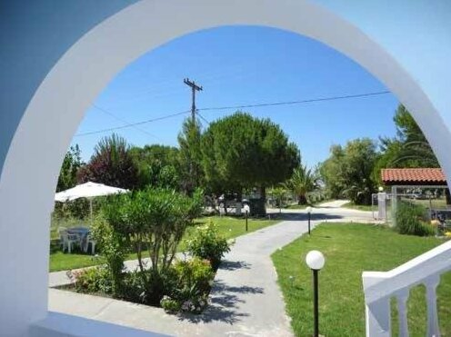 Lazanis Studios Apartments - Photo3