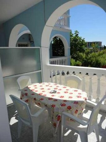 Lazanis Studios Apartments - Photo4