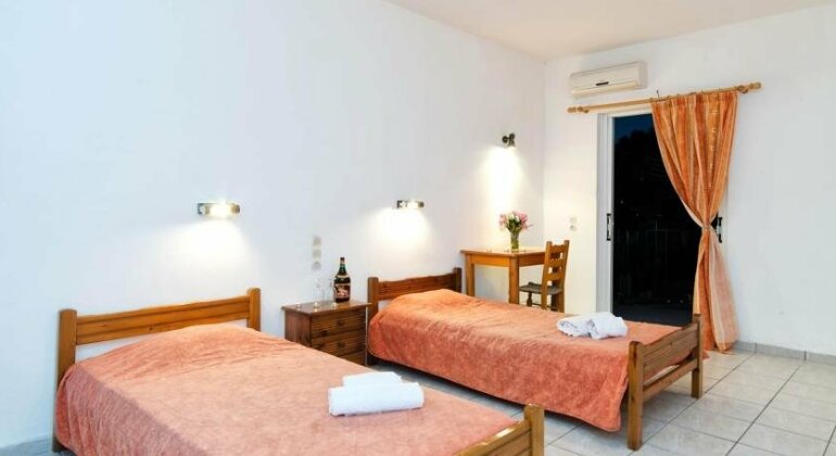 Liris Rooms - Photo5