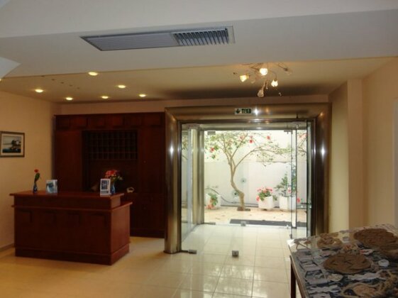 Montes Studios and Apartments - Photo3