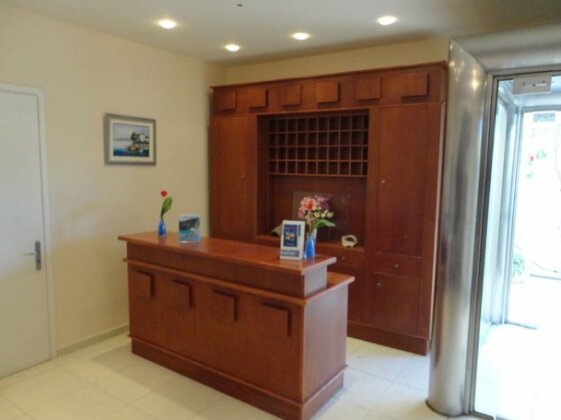 Montes Studios and Apartments - Photo4