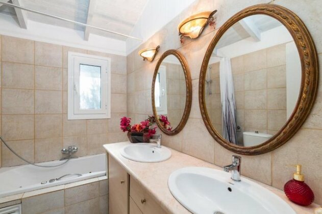 Neptune Villa - Photo4