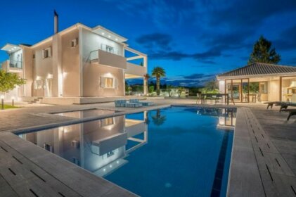 Ostria Luxury Villa