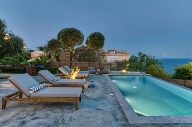 Pasithea Elegant Villa - Photo2