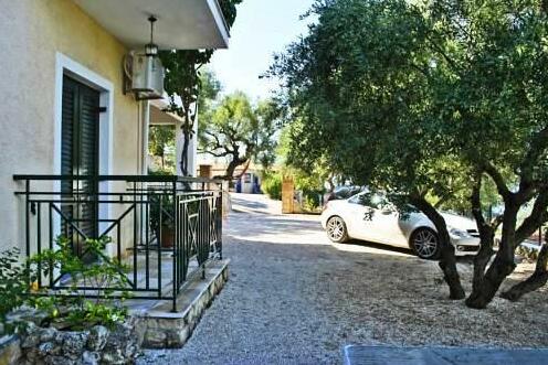 Pavezzo Apartments - Photo2