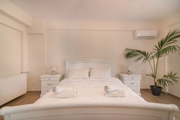 Pnoe Villa - Photo4