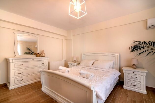 Pnoe Villa - Photo5