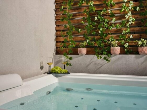 Pothos Suites - Photo2