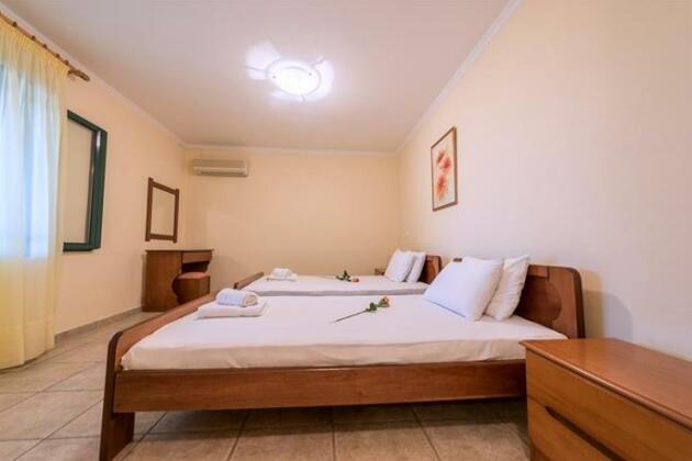 Small Village Zakynthos - Photo3